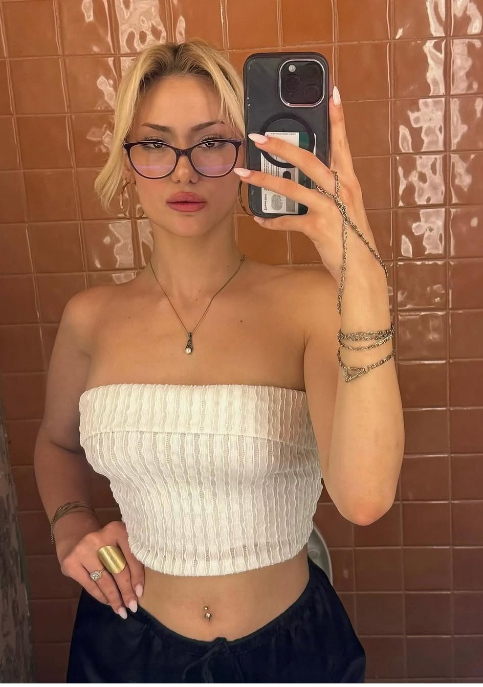 Kestel Gece Çalışan Bayan Escort Müşerref